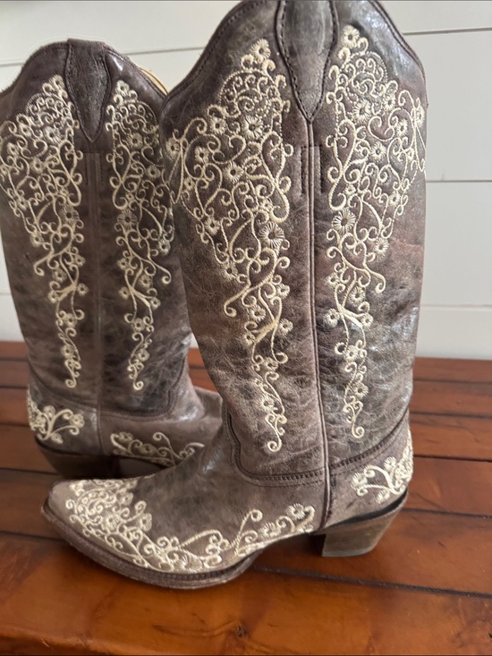 Corral Boots Shoes - Corral Handcrafted Women’s Embroidered Leather Cowboy Boots